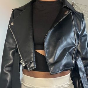 Cropped leather jacket